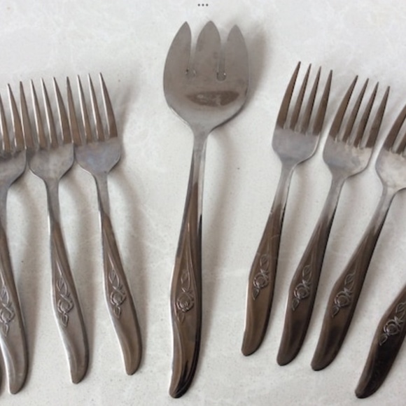 Vintage Utica Cameo Rose Fork Set 8 Salad Forks and 1 Serving Fork 9 Piece Steel - Picture 1 of 4